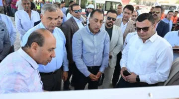 رئيس الوزراء يزور مشروع بناء محور السادات وكوبري 45 في الإسكندرية