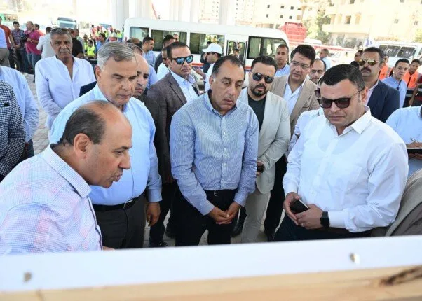 رئيس الوزراء يزور مشروع بناء محور السادات وكوبري 45 في الإسكندرية رئيس الوزراء يزور مشروع بناء محور السادات وكوبري 45 في الإسكندرية