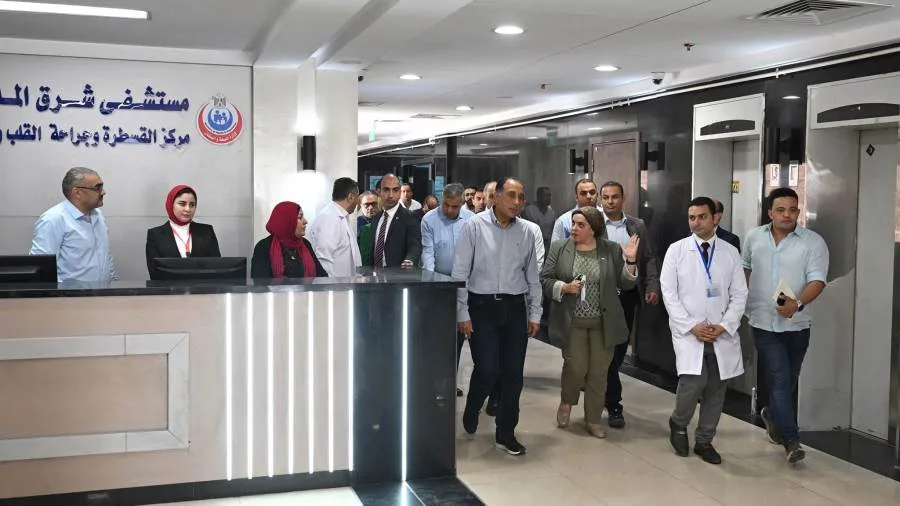 رئيس الوزراء يزور مشروع تحديث مركز القسطرة وجراحة القلب والصدر في مستشفى شرق المدينة رئيس الوزراء يزور مشروع تحديث مركز القسطرة وجراحة القلب والصدر في مستشفى شرق المدينة