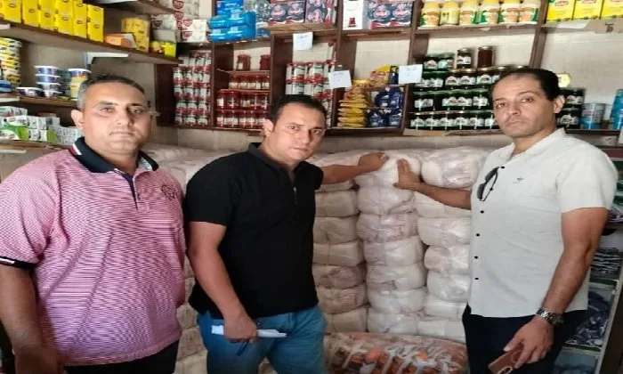 إحباط تهريب 1.3 طن من السلع التموينية المدعمة قبل بيعها في السوق السوداء خلال حملة لتموين دمنهور