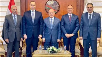 رئيس النيابة الإدارية يستقبل وزير الشؤون النيابية والقانونية لتهنئته بمناسبة توليه رئاسة الهيئة