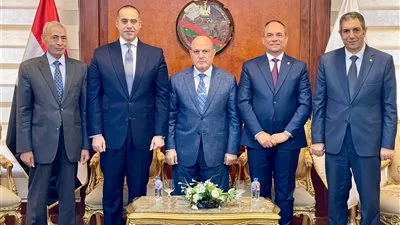 رئيس النيابة الإدارية يستقبل وزير الشؤون النيابية والقانونية لتهنئته بمناسبة توليه رئاسة الهيئة رئيس النيابة الإدارية يستقبل وزير الشؤون النيابية والقانونية لتهنئته بمناسبة توليه رئاسة الهيئة