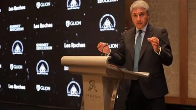 وزير السياحة والآثار يشرف على توقيع اتفاقيات استراتيجية لتدريب موظفي قطاع الفنادق وزير السياحة والآثار يشرف على توقيع اتفاقيات استراتيجية لتدريب موظفي قطاع الفنادق