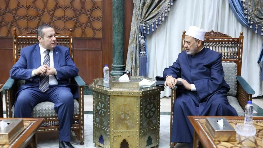 شيخ الأزهر يطالب بتأسيس فرق من الخبراء الرفيعي المستوى لاستشراف آفاق التعليم المستقبلية