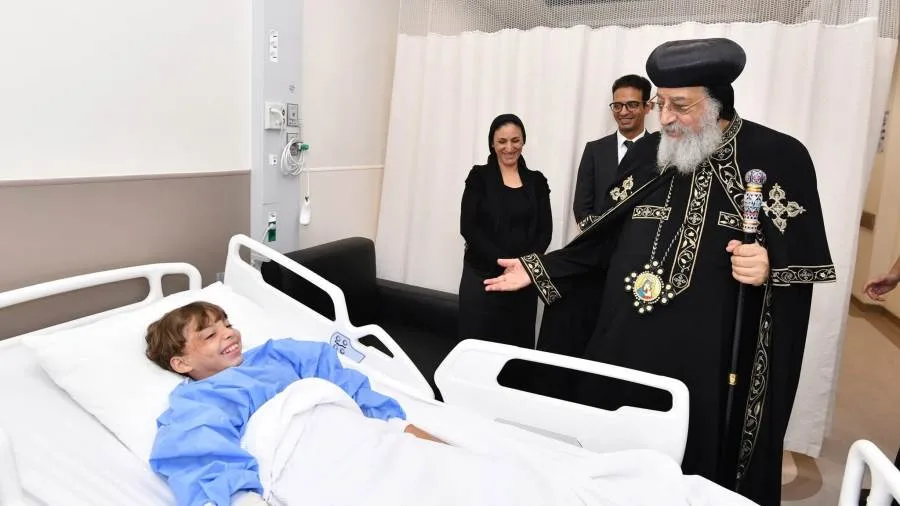 البابا تواضروس يثني على مستشفى “أهل مصر” لعلاج الحروق دون Charge. البابا تواضروس يثني على مستشفى “أهل مصر” لعلاج الحروق دون Charge.