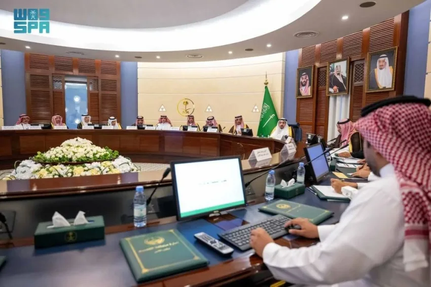 أمير القصيم يترأس اجتماع تطوير مركز مدينة بريدة