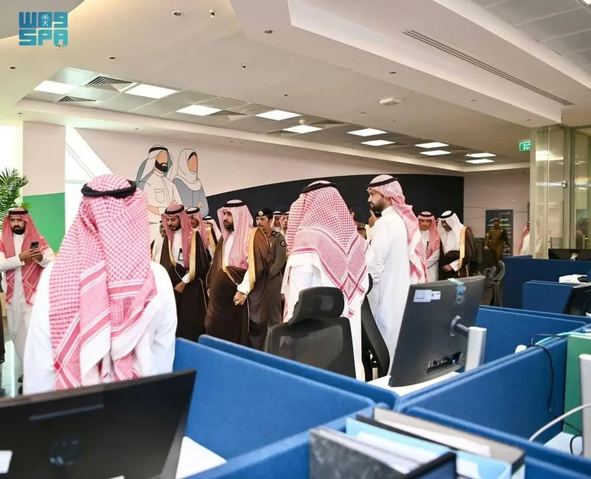أمير جازان يدشّن مقر فرع وزارة الموارد البشرية أمير جازان يدشّن مقر فرع وزارة الموارد البشرية