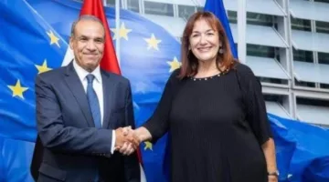 وزير الخارجية والهجرة يبدأ زيارته لبروكسل بلقاء مع المفوضة الأوروبية المعنية بشؤون البحر الأبيض المتوسط.