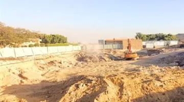 وزارة السياحة والآثار تكشف تفاصيل حفر “لودر” في منطقة أهرامات الجيزة التاريخية.