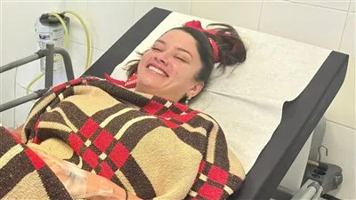 حالة التهاب معوي شديد.. نقل سينتيا خليفة إلى المستشفى في لبنان بعد إصابتها بوعكة صحية حالة التهاب معوي شديد.. نقل سينتيا خليفة إلى المستشفى في لبنان بعد إصابتها بوعكة صحية