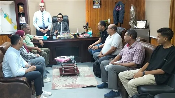 وكيل صحة سوهاج يلتقي فريق الطب الوقائي من وزارة الصحة لتعزيز جهود مكافحة الأوبئة وكيل صحة سوهاج يلتقي فريق الطب الوقائي من وزارة الصحة لتعزيز جهود مكافحة الأوبئة