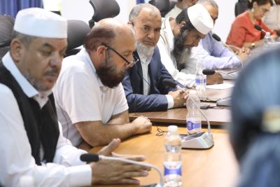 جانب من لقاء المبعوثة الأممية هانا تيتيه ونائبتها للشؤون السياسية ستيفاني خوري مع أعضاء من حراك المنطقة الغربية، الإثنين 14 يوليو 2025 (البعثة الأممية)
