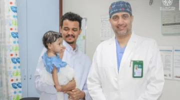 مركز الأمير سلطان ينفذ جراحة قلب استثنائية لطفلة من السودان