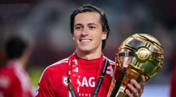 ريال مدريد يعلن عن تجديد عقد ألفارو كاريراس حتى عام 2031