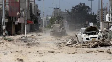 الجارديان: مخيم غزة يسبب انقسامات في إسرائيل وينذر بكارثة إنسانية.