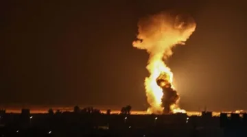 عاجل.. وسائل إعلام فلسطينية: قوات الاحتلال تدمر مباني سكنية في جباليا بشمال قطاع غزة.