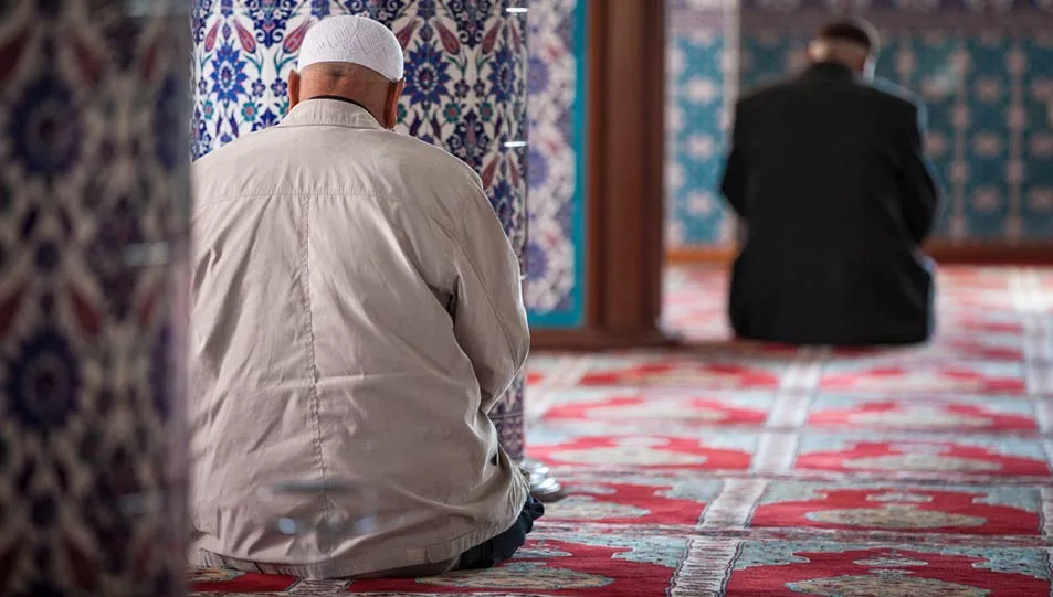 أفضل أدعية لطرد الشيطان واستعادة التركيز أثناء الصلاة أفضل أدعية لطرد الشيطان واستعادة التركيز أثناء الصلاة