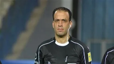 محمد الحنفي يعلن عن اعتزاله التحكيم بشكل رسمي قبيل بداية موسم 2025/2026 محمد الحنفي يعلن عن اعتزاله التحكيم بشكل رسمي قبيل بداية موسم 2025/2026