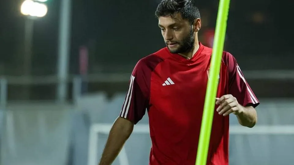 أمير هشام: الأهلي سيتخذ قراراً بشأن كريم نيدفيد قريباً أمير هشام: الأهلي سيتخذ قراراً بشأن كريم نيدفيد قريباً