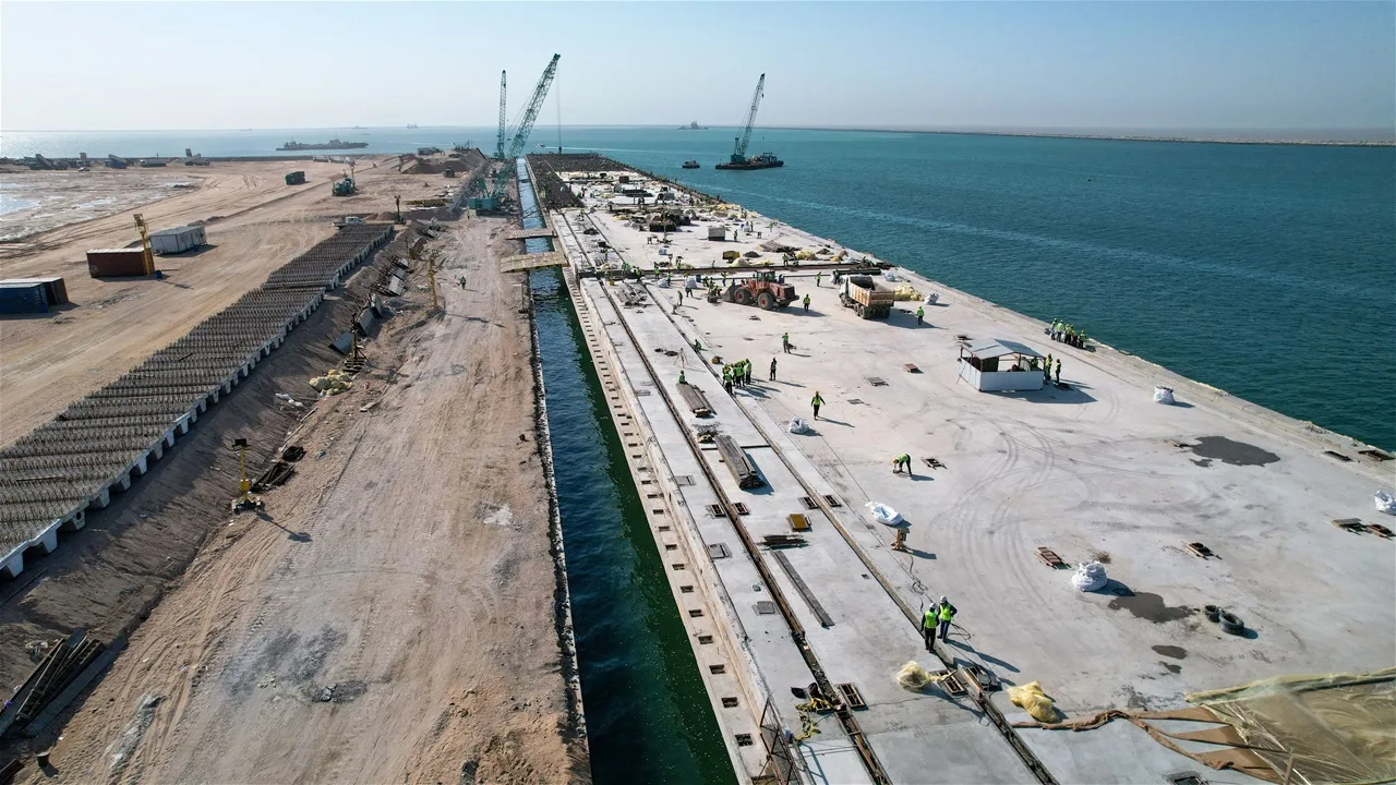 بدء انتقال ملكية الأراضي استعداداً لإطلاق مشروع طريق التنمية بدء انتقال ملكية الأراضي استعداداً لإطلاق مشروع طريق التنمية
