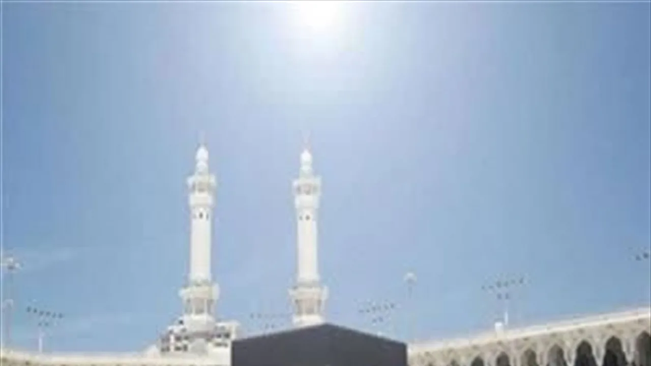 لحظة نادرة: اختفاء ظل الكعبة لحظة نادرة: اختفاء ظل الكعبة
