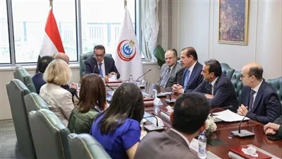 وزير الصحة يلتقي وفد منظمة الصحة العالمية استعدادًا لتجديد الاعتماد الدولي للهيئة المصرية للدواء وزير الصحة يلتقي وفد منظمة الصحة العالمية استعدادًا لتجديد الاعتماد الدولي للهيئة المصرية للدواء
