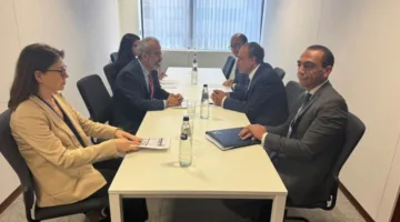 وزير الخارجية والهجرة يجتمع مع نظيره من البرتغال
