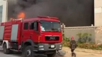 نشوب حريق في وحدة سكنية بأحد المباني في شارع جسر السويس