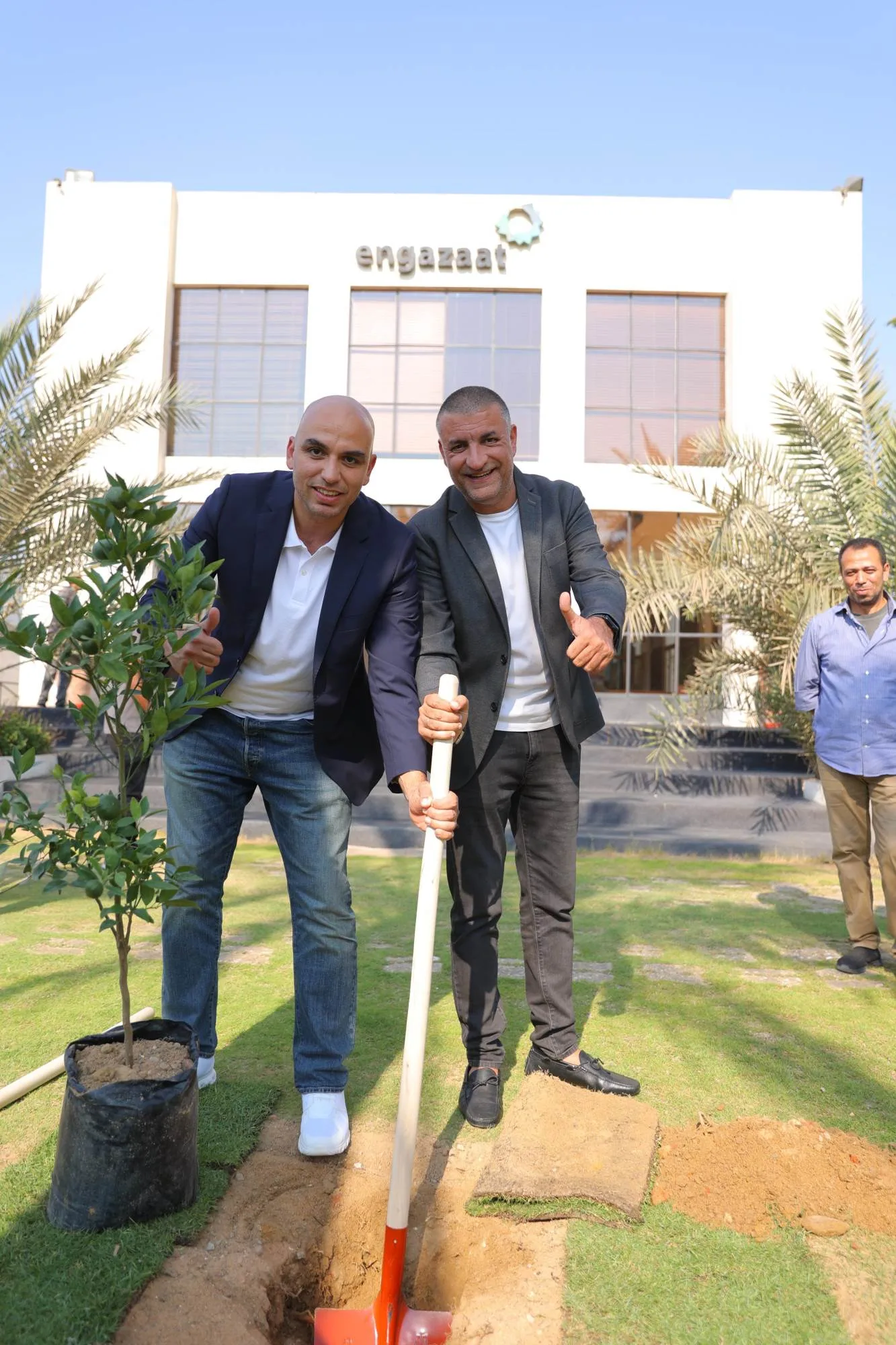 نستله مصر” و”إنجازات” تطلقان مبادرة “إزرعها Smart – من خيرات مصر إلى العالم نستله مصر” و”إنجازات” تطلقان مبادرة “إزرعها Smart – من خيرات مصر إلى العالم