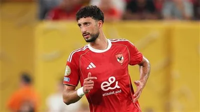 وسام أبو علي يتلقى أشعة رنين في تمرين الأهلي اليوم لتحديد مدى إصابته. وسام أبو علي يتلقى أشعة رنين في تمرين الأهلي اليوم لتحديد مدى إصابته.