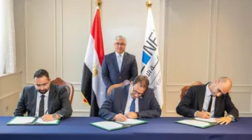 رئيس هيئة قناة السويس يشهد توقيع عقد توسيع مشروع شركة النيل لإعادة تدوير البلاستيك باستثمار إضافي قدره 15 مليون دولار