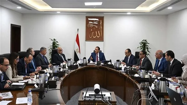 رئيس الوزراء يراقب طرق الاستفادة القصوى من مبنى قصر القطن في محافظة الإسكندرية رئيس الوزراء يراقب طرق الاستفادة القصوى من مبنى قصر القطن في محافظة الإسكندرية