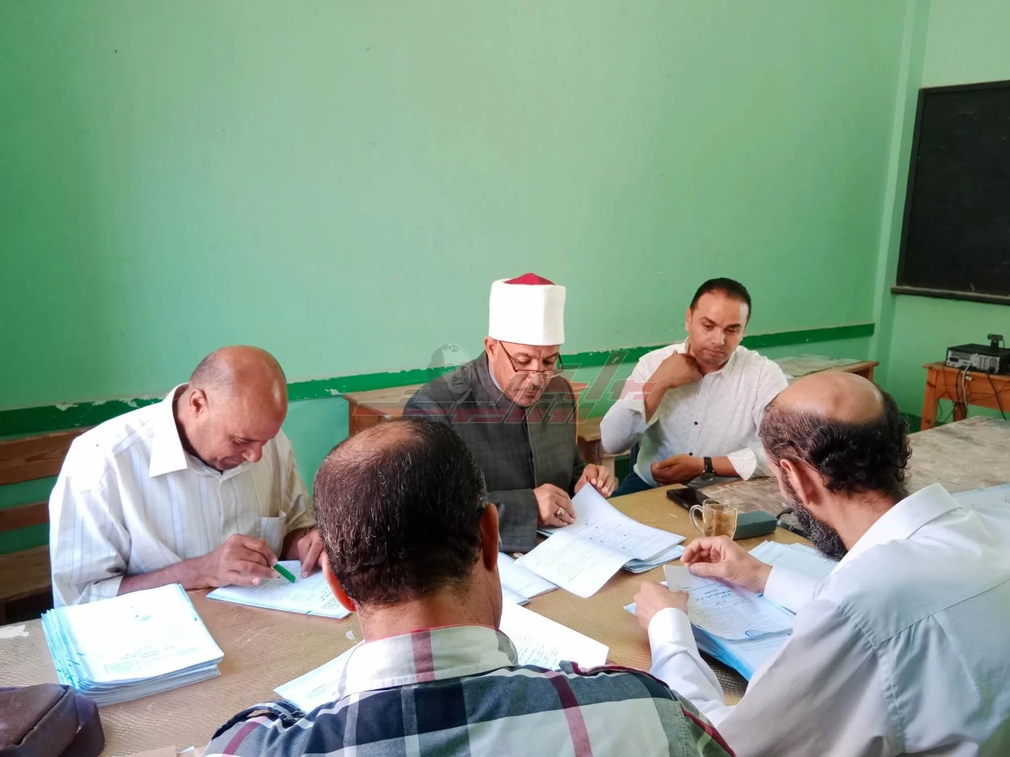 شهاوي يقوم بزيارة مركز تصحيح امتحانات الثانوية الأزهرية في كفر الشيخ شهاوي يقوم بزيارة مركز تصحيح امتحانات الثانوية الأزهرية في كفر الشيخ