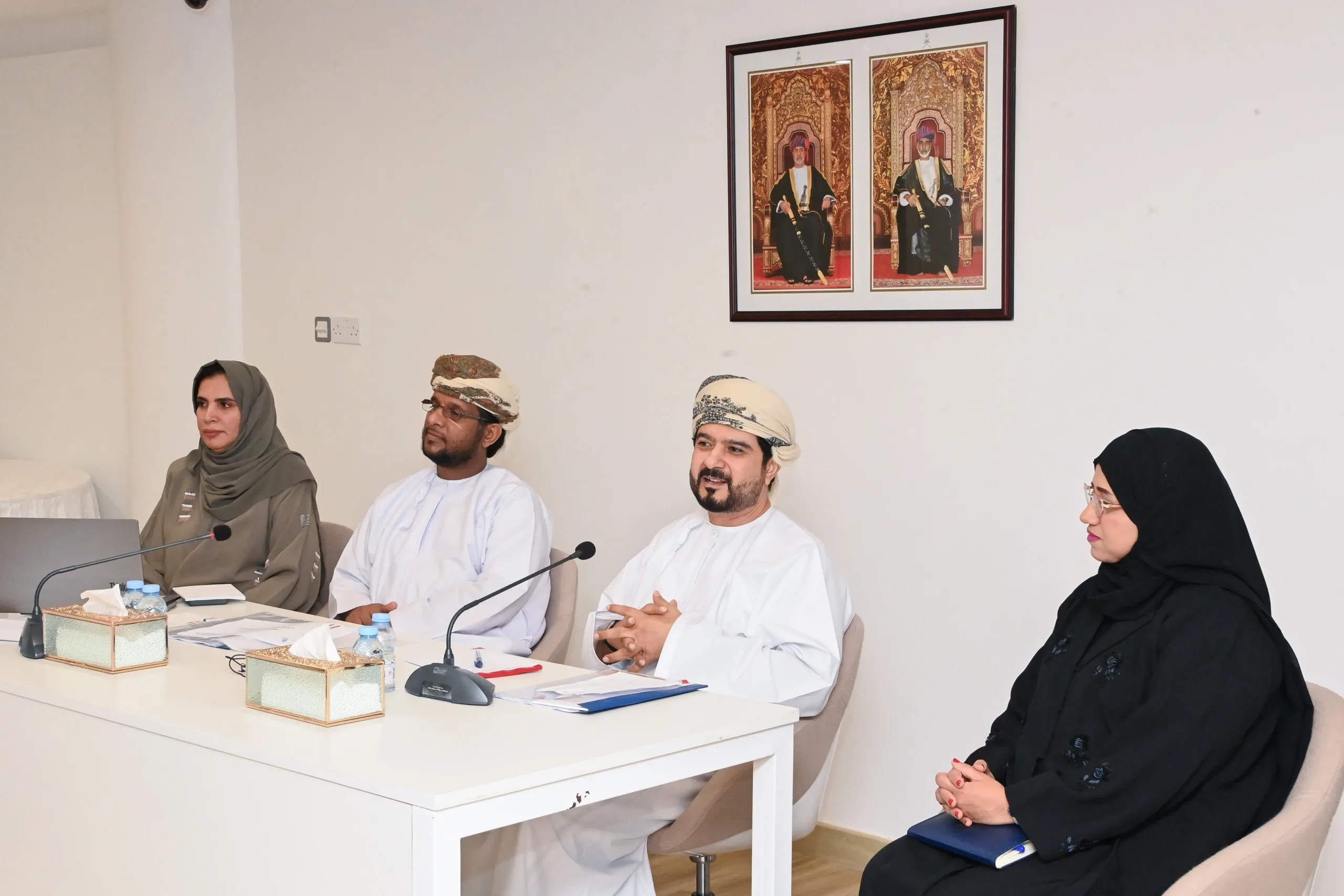 وزير التجارة والصناعة والاستثمار يجتمع برواد الأعمال في مجال إصلاح وصيانة السيارات