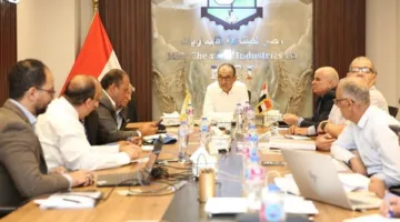 وزير قطاع الأعمال: تطوير مصانع الأسمدة يأتي على رأس الأولويات لتعزيز الأمن الغذائي