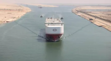 رئيس هيئة قناة السويس: “عبور حاملة السيارات BYD XI’AN، واحدة من أكبر سفن نقل السيارات عالميًا، في رحلتها البحرية الأولى”