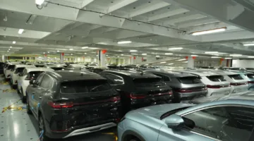 قناة السويس تستقبل عبور سفينة السيارات BYD XI’AN، واحدة من أكبر حاملات السيارات على مستوى العالم.