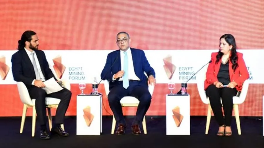 “حسام هيبة”: نهدف إلى زيادة الاستغلال الأمثل للثروات التعدينية في مصر من خلال تعزيز التصنيع وتوسيع الخدمات اللوجستية. “حسام هيبة”: نهدف إلى زيادة الاستغلال الأمثل للثروات التعدينية في مصر من خلال تعزيز التصنيع وتوسيع الخدمات اللوجستية.