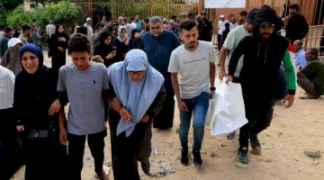 حماس تتهم نتانياهو بتعطيل مفاوضات الهدنة وسط انقسام أوروبي بشأن العقوبات.
