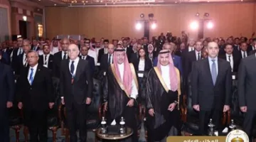 محمود فوزي يصف وزير البترول بأنه مثال يحتذى به وطنياً ويمتلك شبكة علاقات دولية واسعة في مجالات الطاقة والمعادن، مما يعود بالفائدة على المصالح الوطنية.