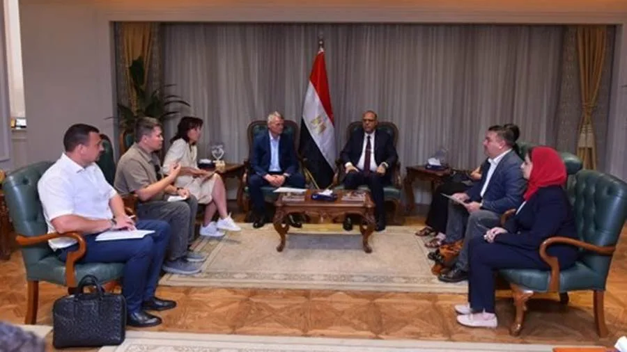 وزير العمل يلتقي بوفد من الشركة الروسية المعنية بمحطة الضبعة النووية وزير العمل يلتقي بوفد من الشركة الروسية المعنية بمحطة الضبعة النووية