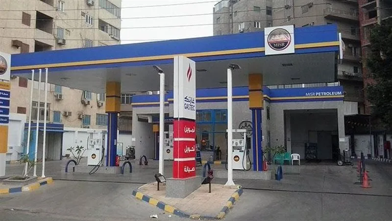 انفجار جهاز ضغط الهواء في محطة بنزين بشارع رمسيس انفجار جهاز ضغط الهواء في محطة بنزين بشارع رمسيس