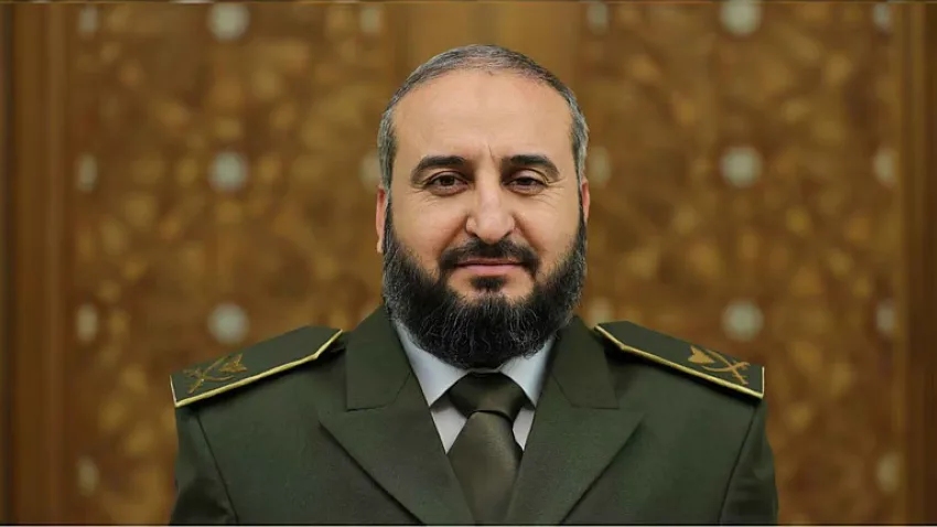 وزير الدفاع السوري يعلن عن وقف شامل لإطلاق النار في السويداء بعد التفاوض مع كبار المدينة. وزير الدفاع السوري يعلن عن وقف شامل لإطلاق النار في السويداء بعد التفاوض مع كبار المدينة.