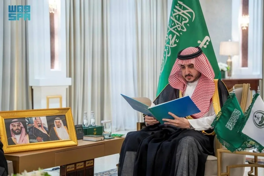 أمير الجوف يستقبل التقرير الكامل حول أداء تعليم الجوف واستراتيجياته المستقبلية أمير الجوف يستقبل التقرير الكامل حول أداء تعليم الجوف واستراتيجياته المستقبلية