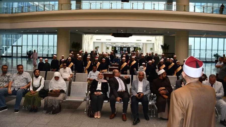 “السكك الحديدية” تنظم فعالية بالتعاون مع الأزهر الشريف لتعزيز الوعي بالسلوكيات غير الصحيحة في المرافق.