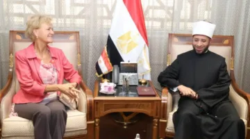 وزير الأوقاف يلتقي بسفيرة الاتحاد الأوروبي في القاهرة