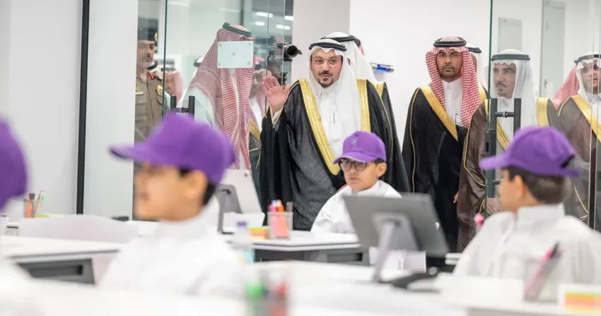 أمير القصيم يدشّن مركز العثيم للابتكار في التنمية أمير القصيم يدشّن مركز العثيم للابتكار في التنمية