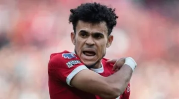 بيلد: لويس دياز يسعى للرحيل عن ليفربول بعد محادثة مع كومباني