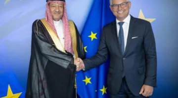 نائب وزير الخارجية يجتمع مع مجموعة من المسؤولين الأوروبيين في بروكسل