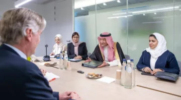 الخريجي يناقش مع جلول ووايت العلاقات الثنائية بين السعودية والاتحاد الأوروبي